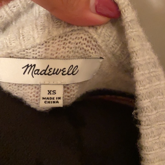 Like brand new Madewell v neck light gray striped sweater! - Picture 5 of 5